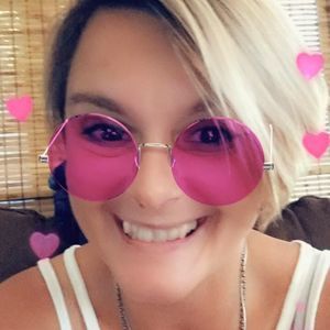 Meet your Posher, Elicia